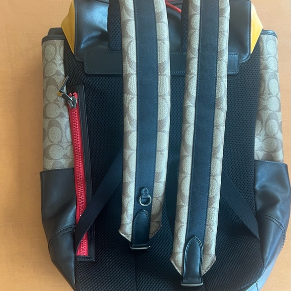 Coach - Mens Terrain Backpack - Picture 2 of 7